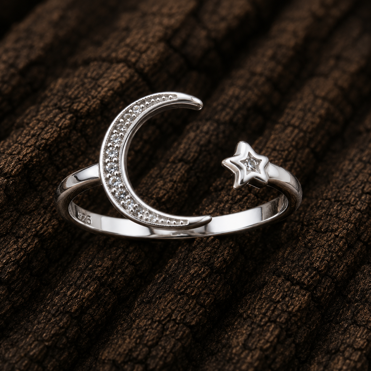 925 Sterling Silver Moon and Star CZ Ring close up
