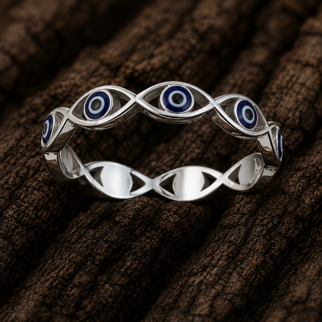 925 Sterling Silver Evil Eye Band Ring close up